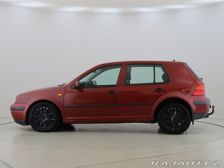Volkswagen Golf 1.6,74kW,Manuál,AC,Tažné 1999
