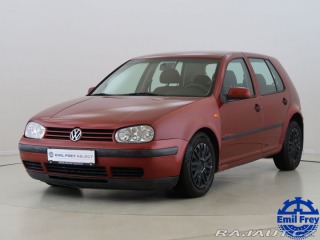 Volkswagen Golf 1.6,74kW,Manuál,AC,Tažné 1999
