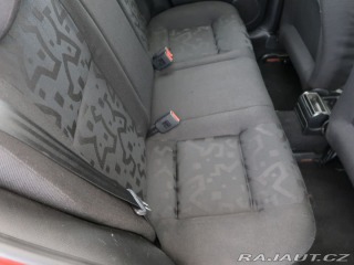 Volkswagen Golf 1.6,74kW,Manuál,AC,Tažné 1999