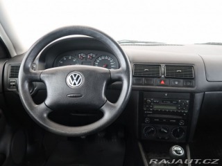 Volkswagen Golf 1.6,74kW,Manuál,AC,Tažné 1999