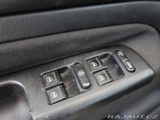 Volkswagen Golf 1.6,74kW,Manuál,AC,Tažné 1999