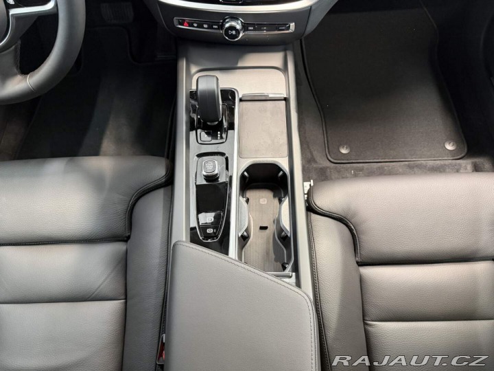 Volvo V60 B4 2.0L 197+14 HP AT7 FWD 2026