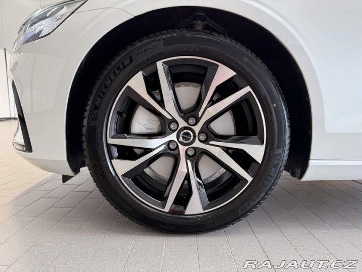 Volvo V60 B4 2.0L 197+14 HP AT7 FWD 2026