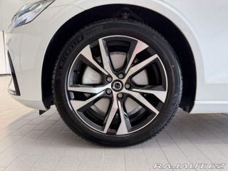 Volvo V60 B4 2.0L 197+14 HP AT7 FWD 2026