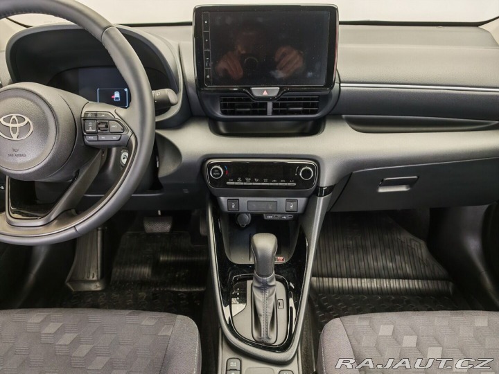 Toyota Yaris 1.5 Hybrid e-CVT Style 2026