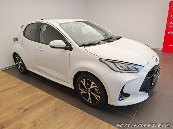Toyota Yaris 1.5 Hybrid e-CVT Style 2026