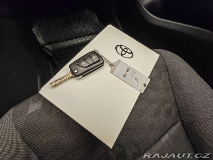 Toyota Yaris 1.5 Hybrid e-CVT Style 2026