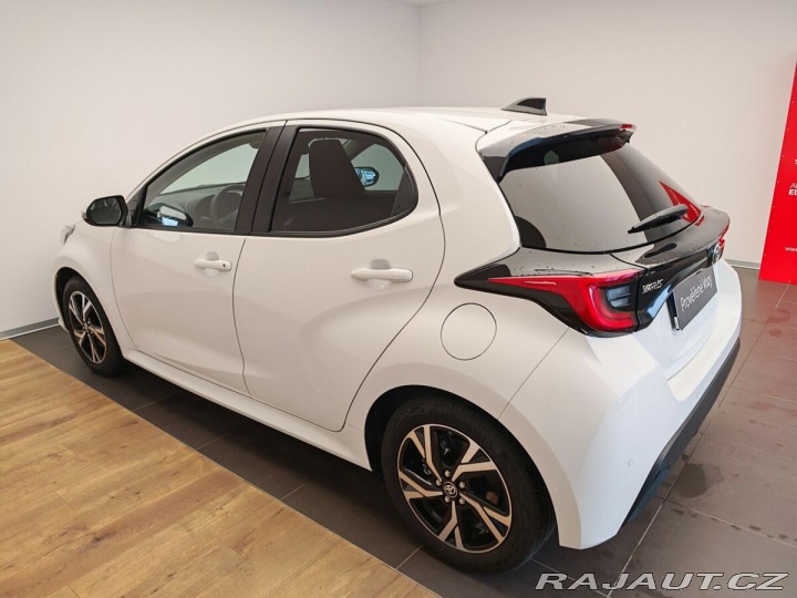 Toyota Yaris 1.5 Hybrid e-CVT Style 2026