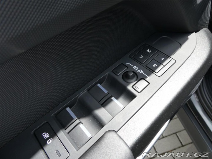 Land Rover Defender 5,0 P525 Carpath.EDT,1Maj 2023