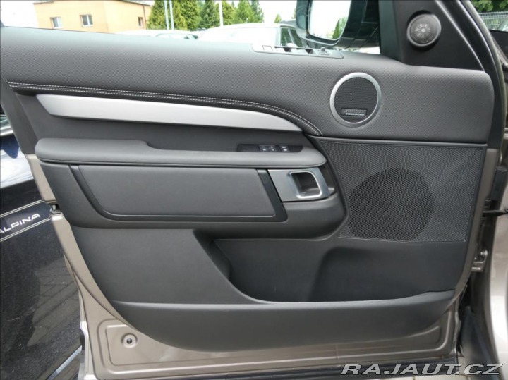 Land Rover Discovery 3,0 D250 R-Dynamic SE 1.M 2023
