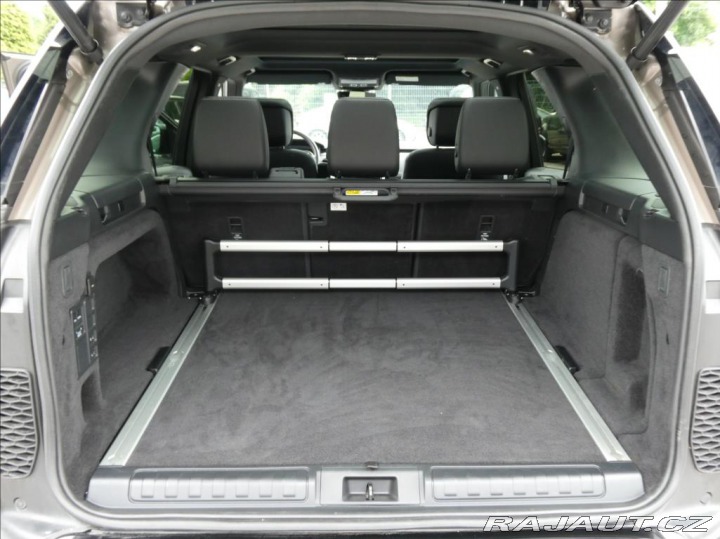 Land Rover Discovery 3,0 D250 R-Dynamic SE 1.M 2023
