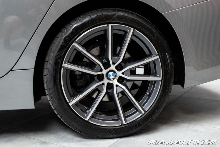 BMW 3 318i*DPH*HEAD-UP*LED*90t. 2024
