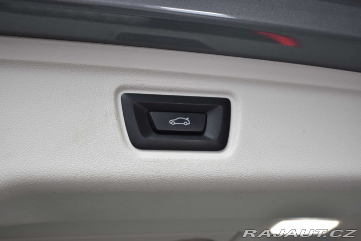 BMW 3 318i*DPH*HEAD-UP*LED*90t. 2024