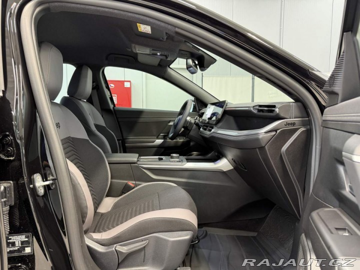 Jeep Compass Altitude e-Hybrid 145k eD 2026