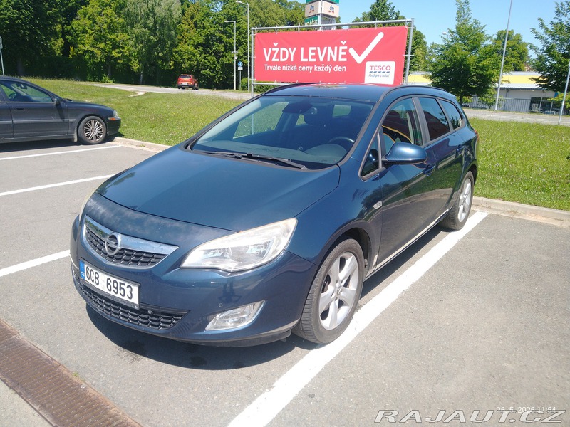 Opel Astra astra j sports tourer