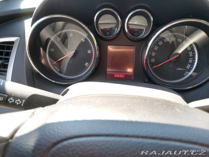 Opel Astra astra j sports tourer 2012