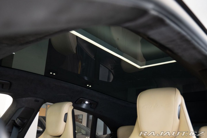 Porsche Taycan Turbo S Cross Turismo/Bur 2021