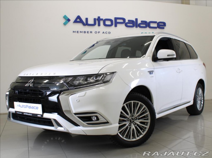 Mitsubishi Outlander 2,4 PHEV 165kW Instyle 1. 2021