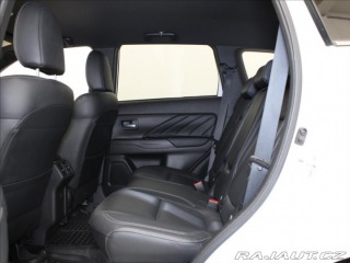 Mitsubishi Outlander 2,4 PHEV 165kW Instyle 1. 2021