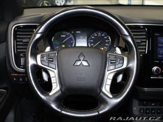 Mitsubishi Outlander 2,4 PHEV 165kW Instyle 1. 2021