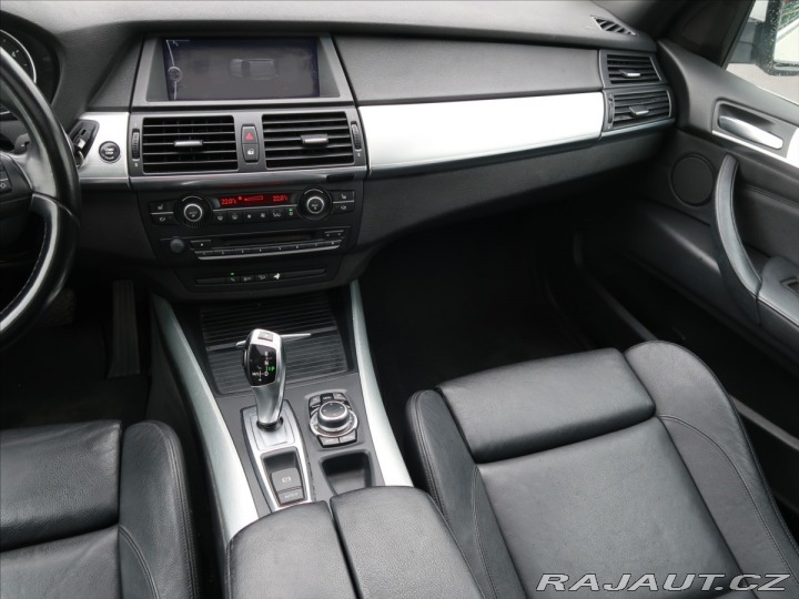 BMW X5 3,0 xDrive 30d M-paket 2010
