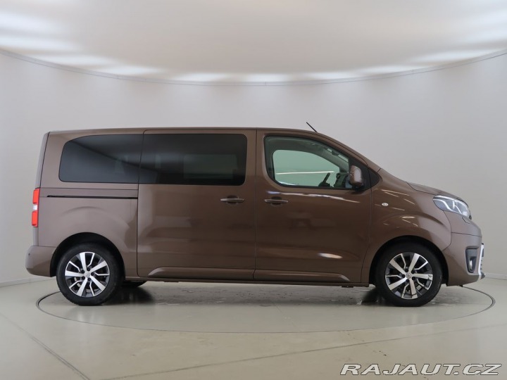 Toyota ProAce Verso 2.0D-4D,AT,8Míst,L1,Comfo 2021