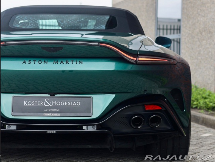 Aston Martin V8 Vantage Roadster 4.0 | Malachit 2025
