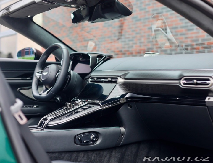 Aston Martin V8 Vantage Roadster 4.0 | Malachit 2025