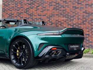 Aston Martin V8 Vantage Roadster 4.0 | Malachit 2025