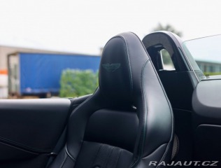 Aston Martin V8 Vantage Roadster 4.0 | Malachit 2025