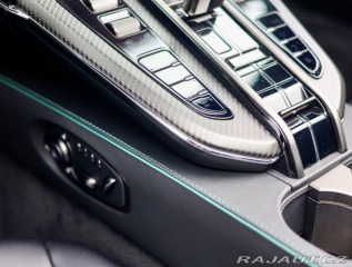 Aston Martin V8 Vantage Roadster 4.0 | Malachit 2025