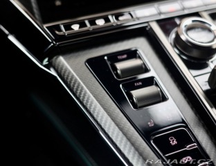 Aston Martin V8 Vantage Roadster 4.0 | Malachit 2025