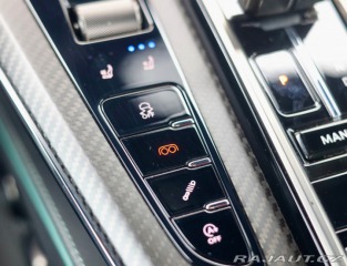 Aston Martin V8 Vantage Roadster 4.0 | Malachit 2025