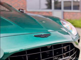 Aston Martin V8 Vantage Roadster 4.0 | Malachit 2025