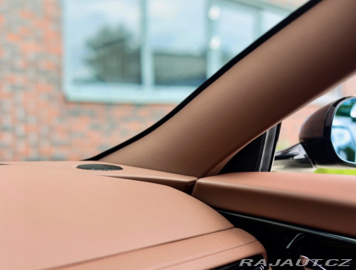 Aston Martin DB12 4.0 V8 Volante, Roadster 2024