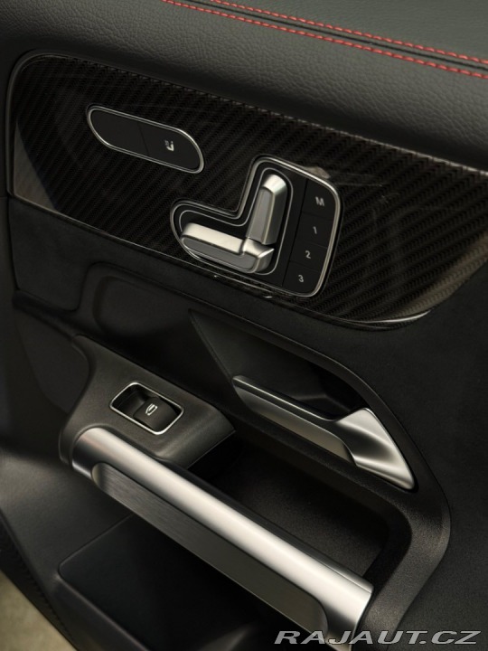 Mercedes-Benz GLB Mercedes-AMG 35 4MATIC 2023