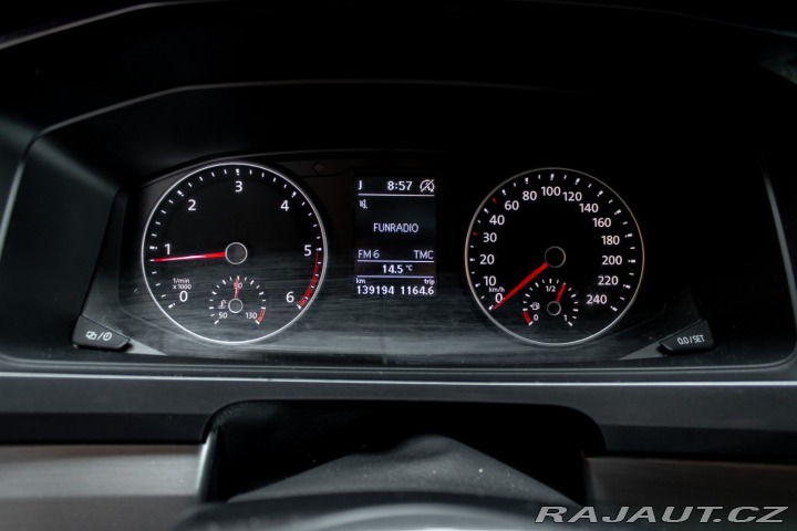 Volkswagen Multivan / 2.0 TDI/ DSG/ PAN Amer 2019