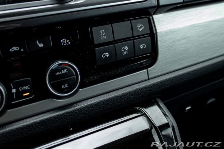 Volkswagen Multivan / 2.0 TDI/ DSG/ PAN Amer 2019