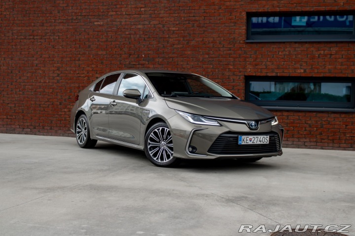 Toyota Corolla / 1.8 Hybrid/ Style/ Vyh 2020