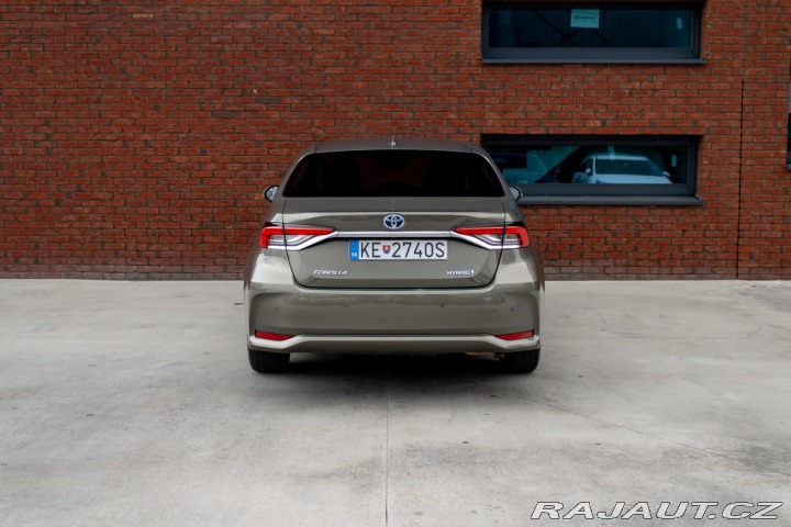 Toyota Corolla 1.8 Hybrid Style Automat 2020