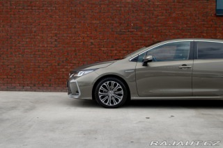 Toyota Corolla / 1.8/ Hybrid/ Style/ Vy 2020