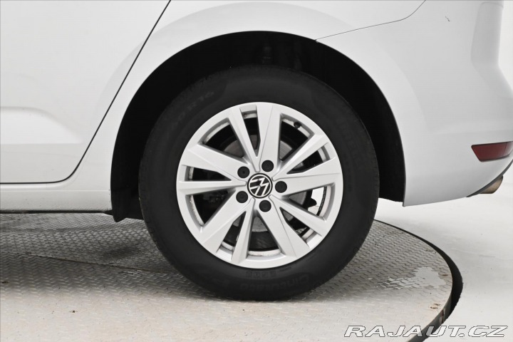 Volkswagen Touran 2,0 TDI 110kW DSG Záruka 2023