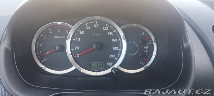 Mitsubishi L200 2015