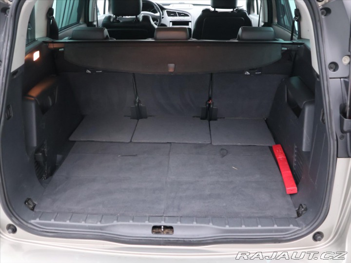 Peugeot 5008 2,0 HDI 110kW Kůže Navi 7 2015