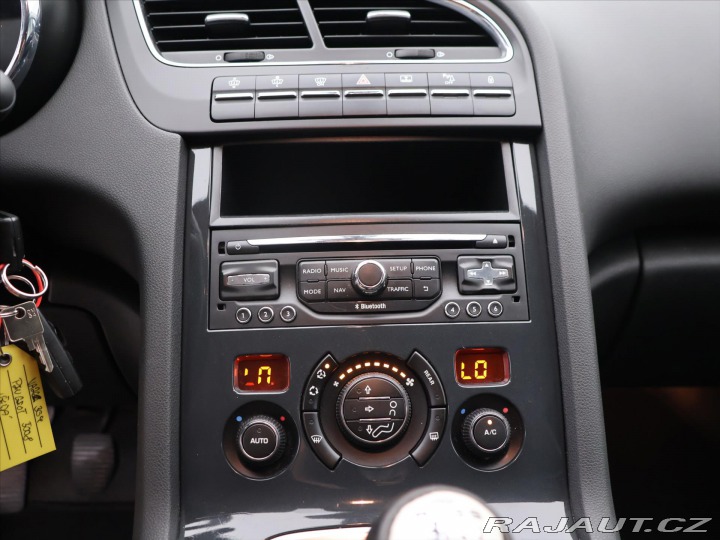 Peugeot 5008 2,0 HDI 110kW Kůže Navi 7 2015