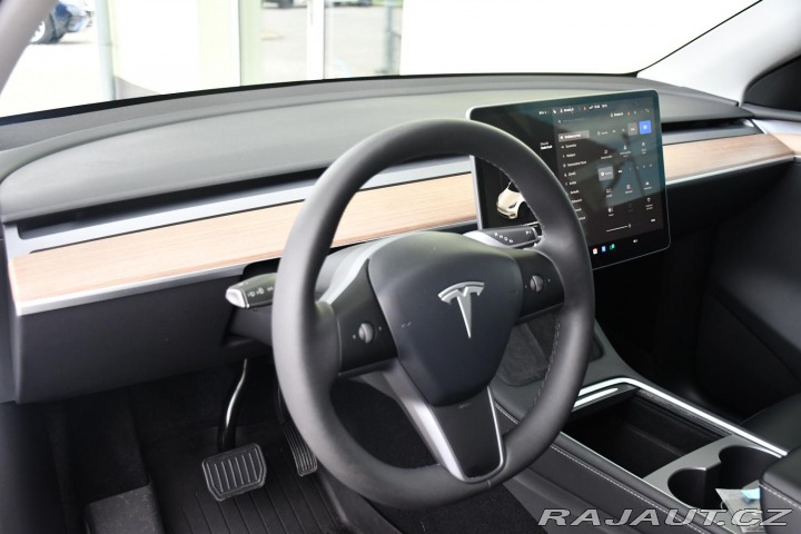Tesla Model Y LONG RANGE DUAL MOTOR AWD 2024