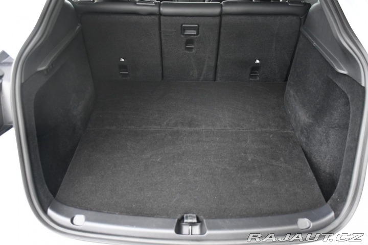 Tesla Model Y LONG RANGE DUAL REZERVACE 2024
