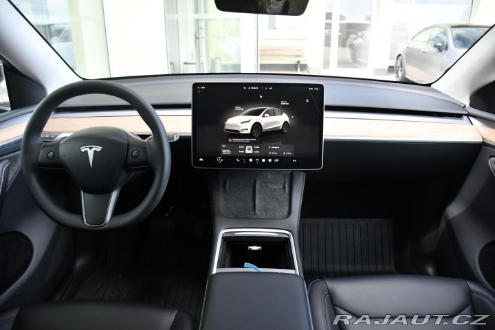 Tesla Model Y LONG RANGE DUAL REZERVACE 2024