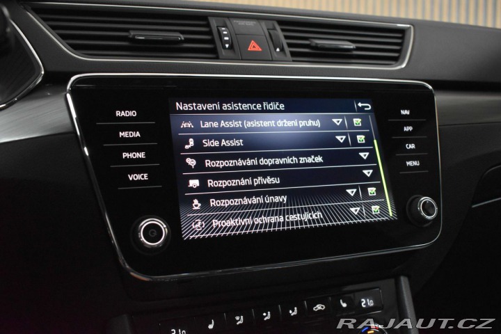Škoda Superb 2.0 TDI STYLE*TAŽNÉ*DPH*Č 2022