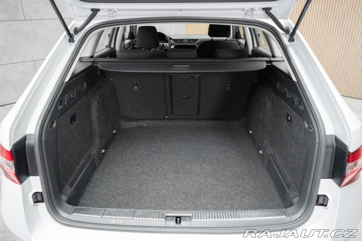 Škoda Superb 2.0 TDI STYLE*TAŽNÉ*DPH*Č 2022